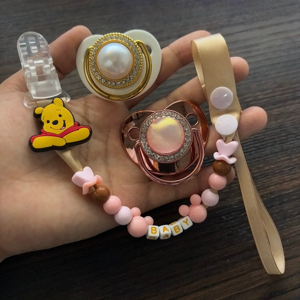 مشبك لهاية لطيف وعصا تسنين للأ - مراجعة Baby Teethers وسعره